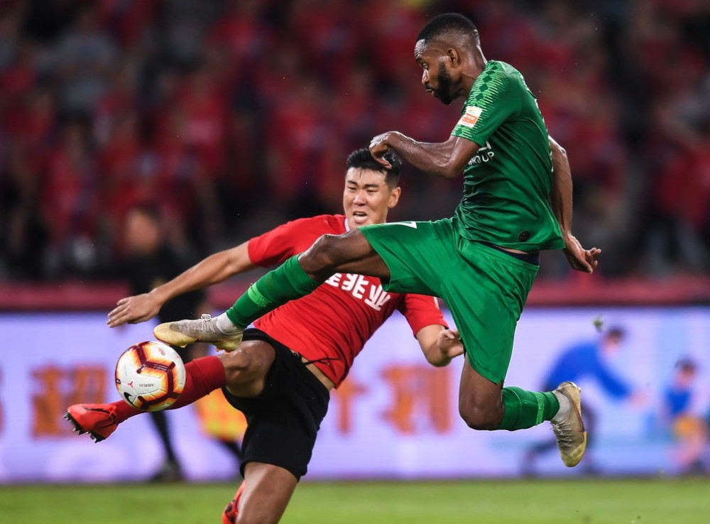 包含摔跤常规赛掀起高潮,三湘旋风队淘汰对手塞外麒麟队,战至最后一刻——争冠格局再洗牌的词条-爱游戏娱乐